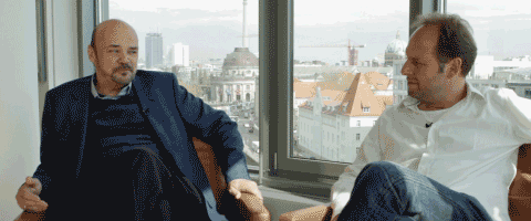 Martin Armstrong und Regisseur Marcus Vetter erklären in diesem exklusiven, englischen Interview warum nur jemand von außerhalb der USA die Dokumentation „The Forecaster“ drehen konnte.